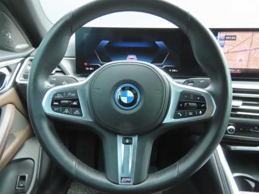 BMW i4 eDrive 40 M 스포츠 프로 이미지 11