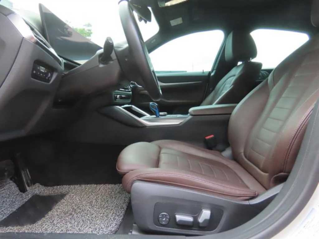 BMW i4 eDrive 40 M 스포츠 프로 이미지 15