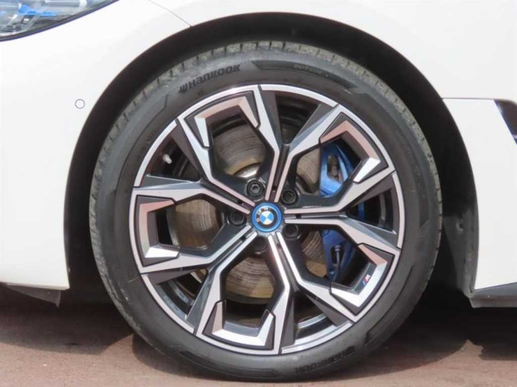 BMW i4 eDrive 40 M 스포츠 프로 이미지 20