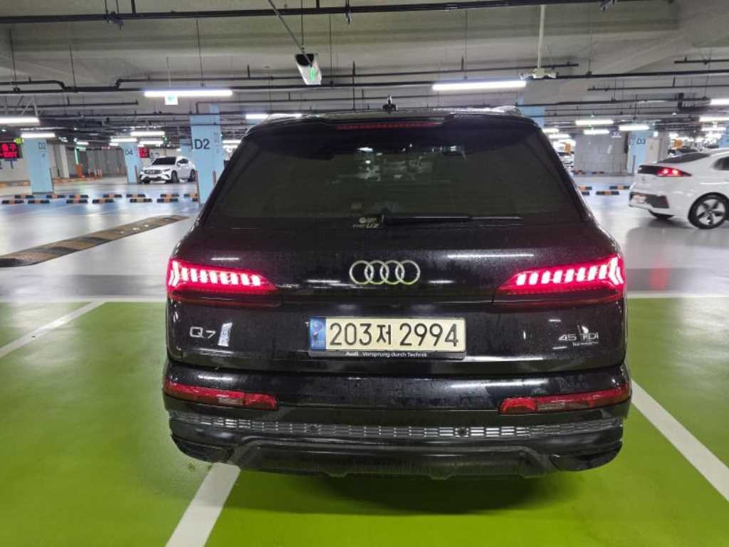 아우디 Q7 Q7 (4M) 45 TDI 콰트로 프리미엄 이미지 3