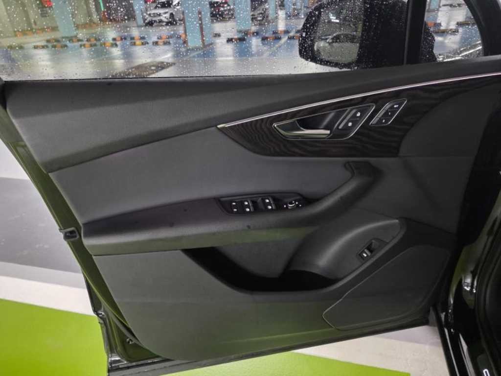 아우디 Q7 Q7 (4M) 45 TDI 콰트로 프리미엄 이미지 5