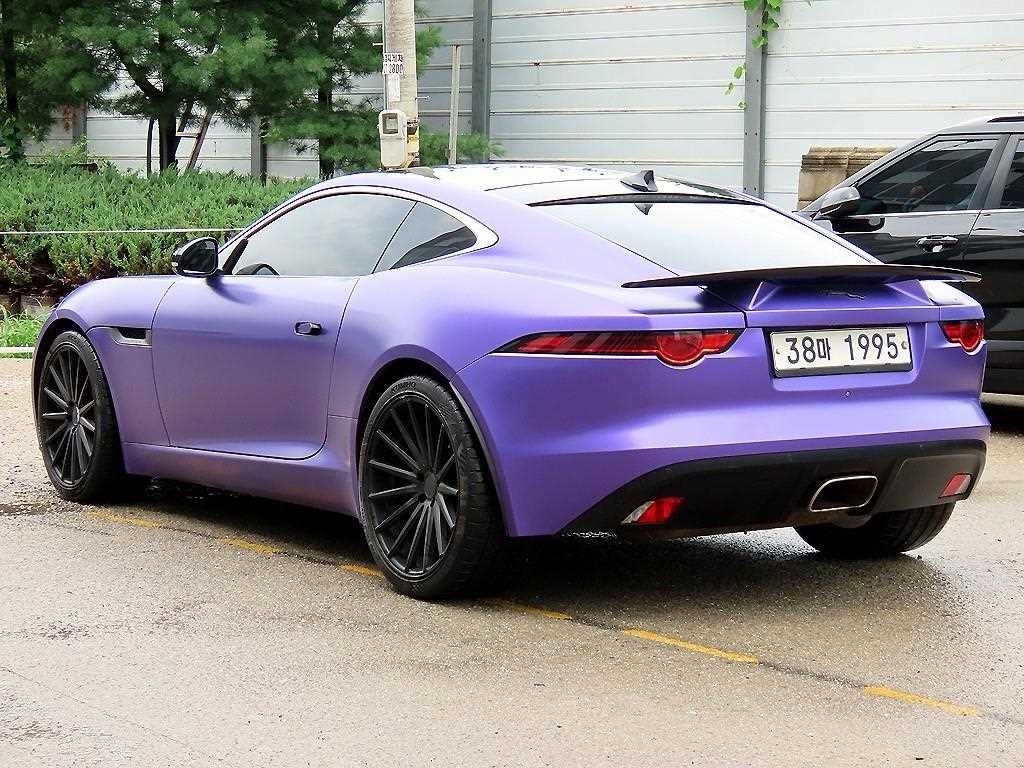 재규어 F-TYPE P300 쿠페 이미지 3