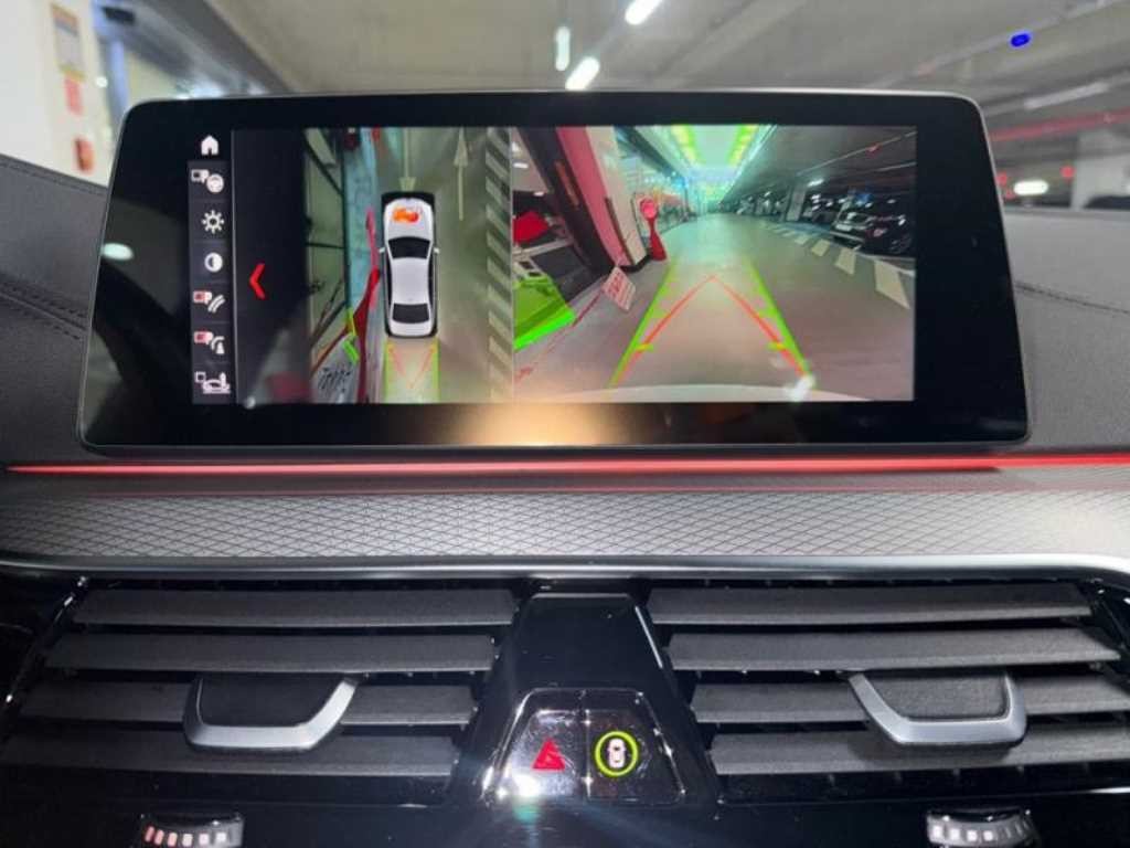 BMW 5시리즈 5시리즈 (G30) 520d M 스포츠 플러스 이미지 11