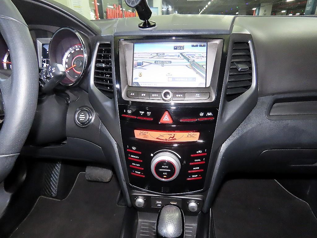 KG모빌리티(쌍용) 티볼리 디젤 4WD 1.6 LX 이미지 11
