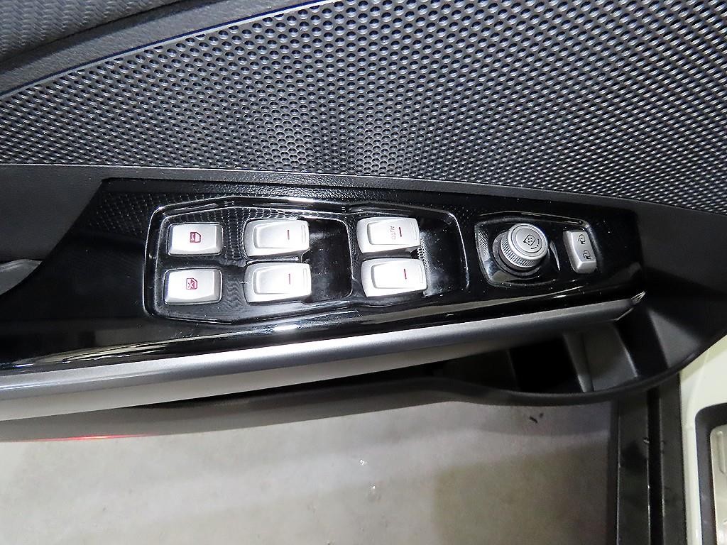 KG모빌리티(쌍용) 티볼리 디젤 4WD 1.6 LX 이미지 13