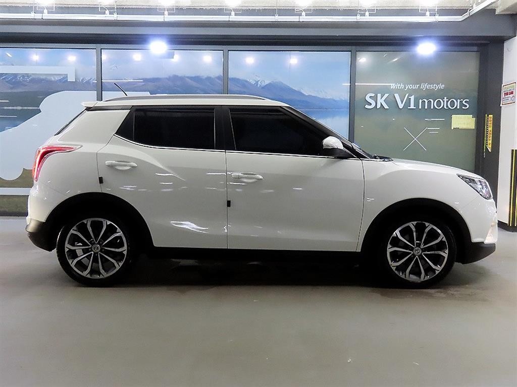 KG모빌리티(쌍용) 티볼리 디젤 4WD 1.6 LX 이미지 3