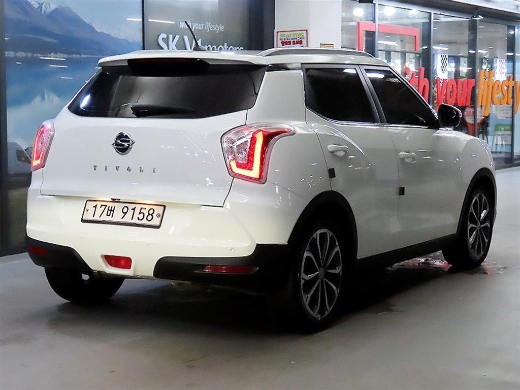 KG모빌리티(쌍용) 티볼리 디젤 4WD 1.6 LX 이미지 4