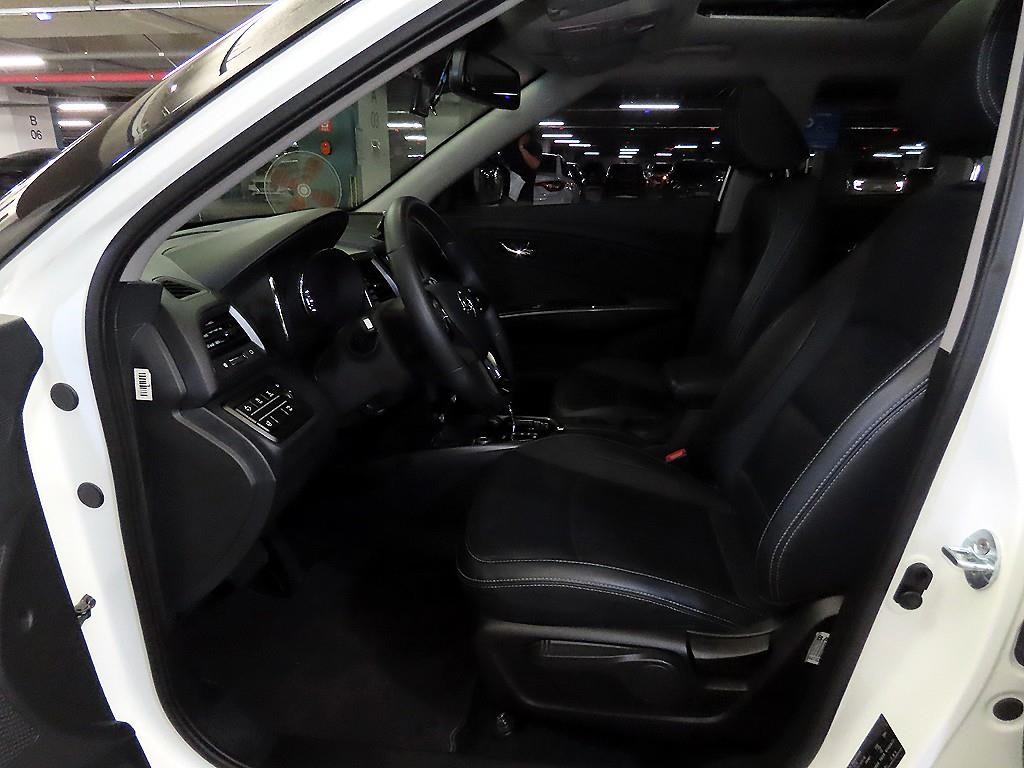 KG모빌리티(쌍용) 티볼리 디젤 4WD 1.6 LX 이미지 6