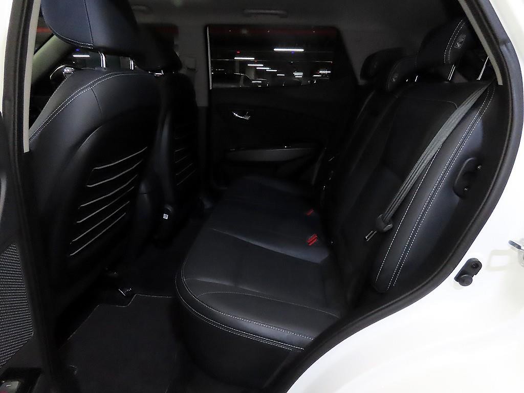 KG모빌리티(쌍용) 티볼리 디젤 4WD 1.6 LX 이미지 7