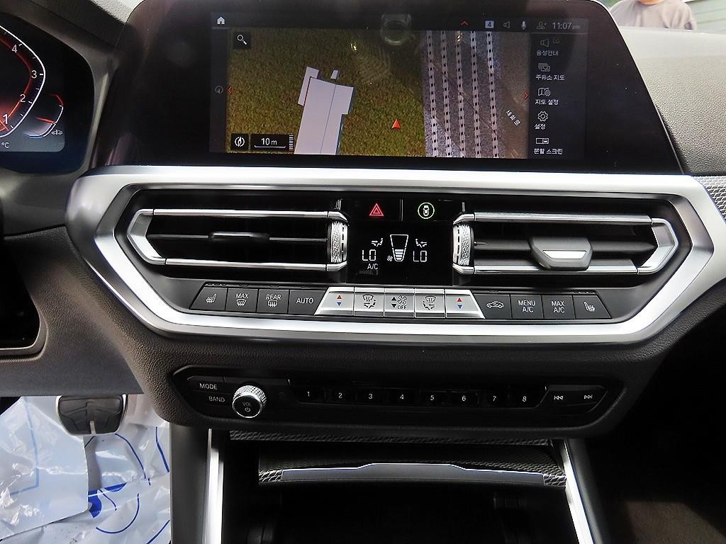 BMW 3시리즈 3시리즈 (G20) 320i M 스포츠 이미지 13