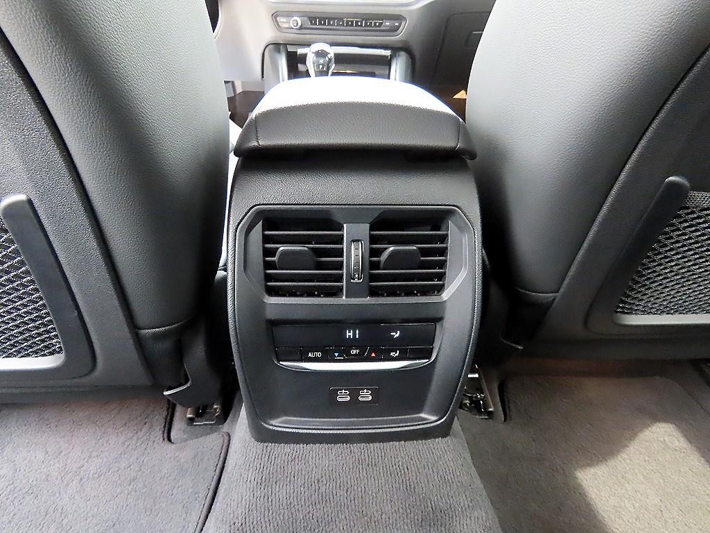 BMW 3시리즈 3시리즈 (G20) 320i M 스포츠 이미지 16