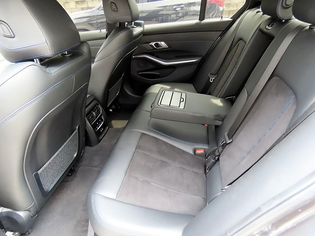BMW 3시리즈 3시리즈 (G20) 320i M 스포츠 이미지 6