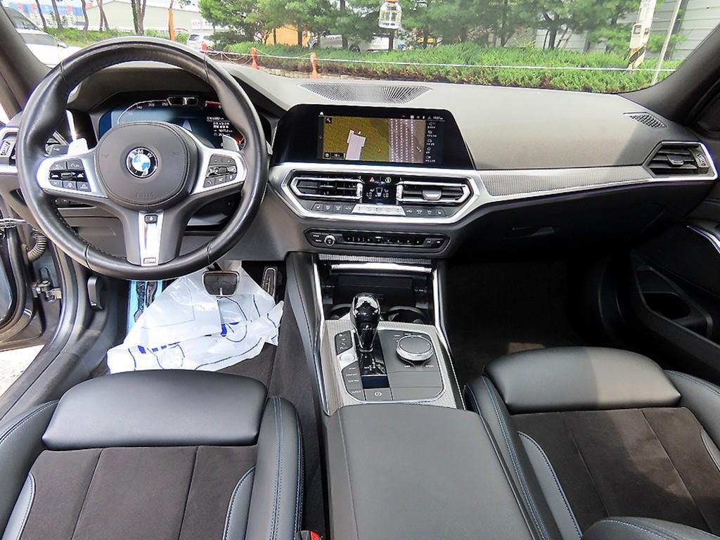 BMW 3시리즈 3시리즈 (G20) 320i M 스포츠 이미지 7
