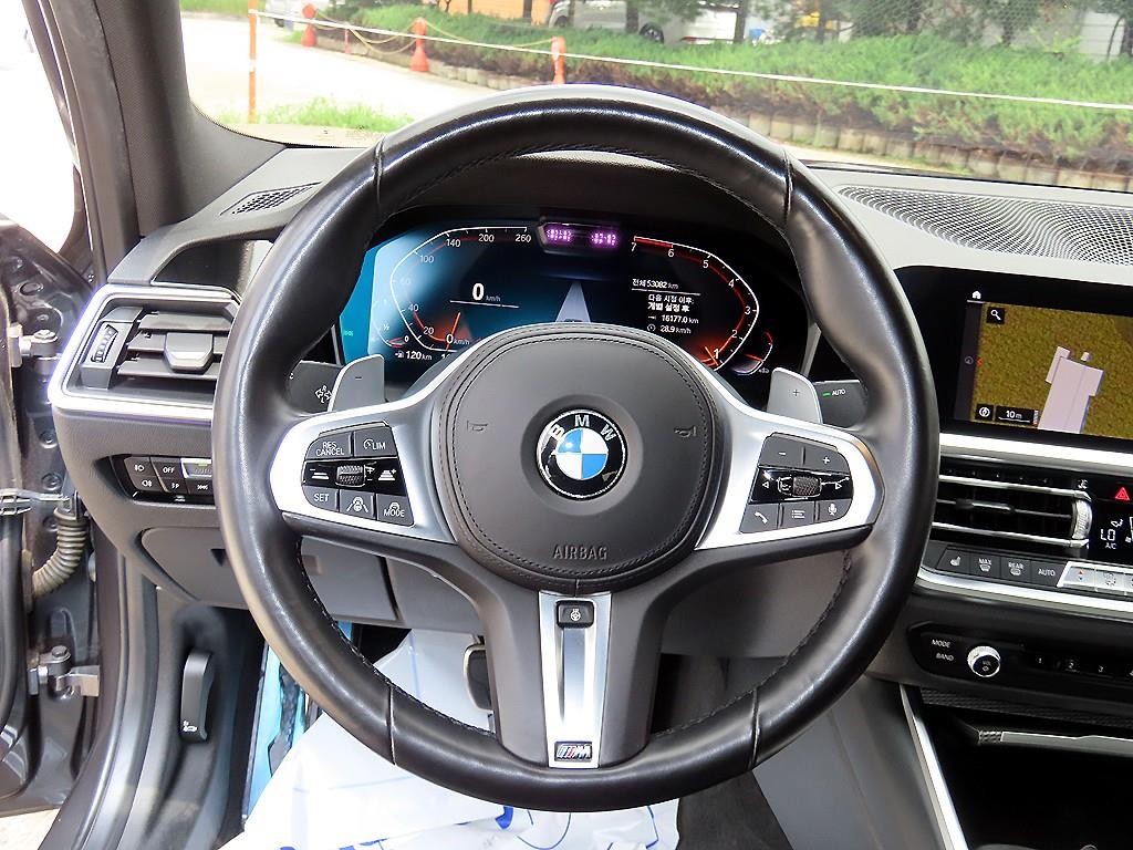 BMW 3시리즈 3시리즈 (G20) 320i M 스포츠 이미지 8