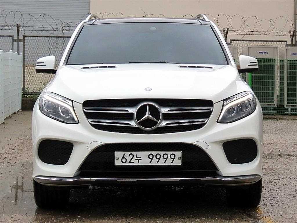 벤츠 GLE 클래스 GLE 클래스 W166 GLE 350 d 4MATIC 이미지 1
