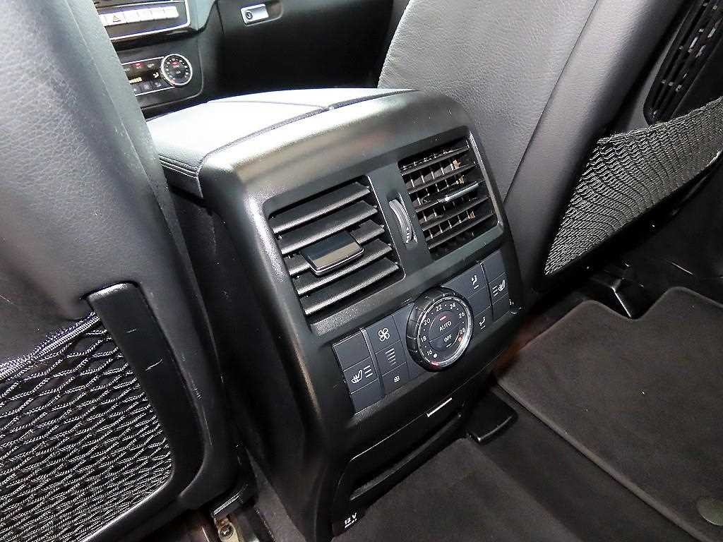 벤츠 GLE 클래스 GLE 클래스 W166 GLE 350 d 4MATIC 이미지 14