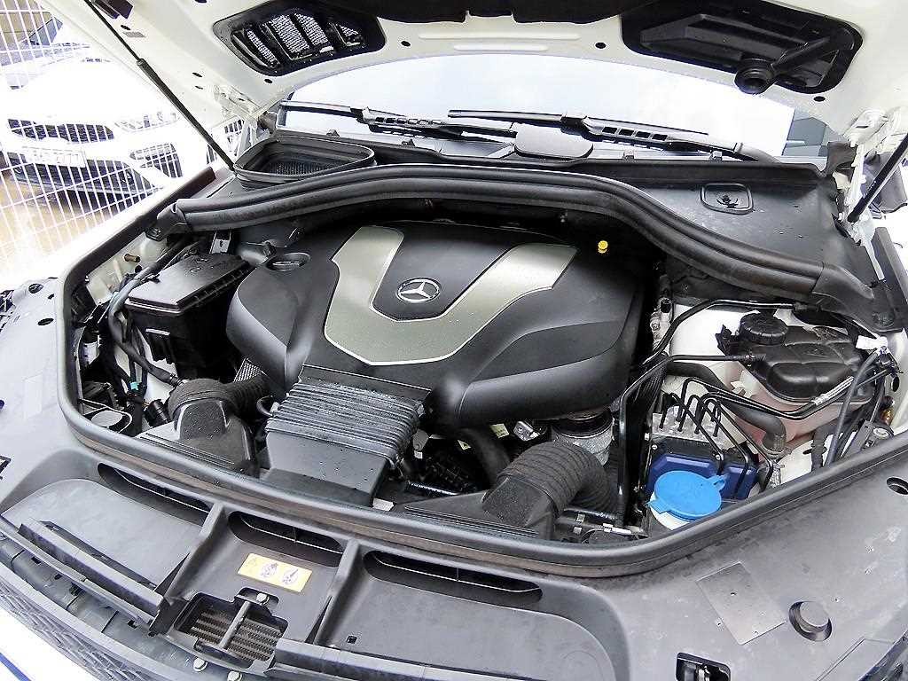벤츠 GLE 클래스 GLE 클래스 W166 GLE 350 d 4MATIC 이미지 19