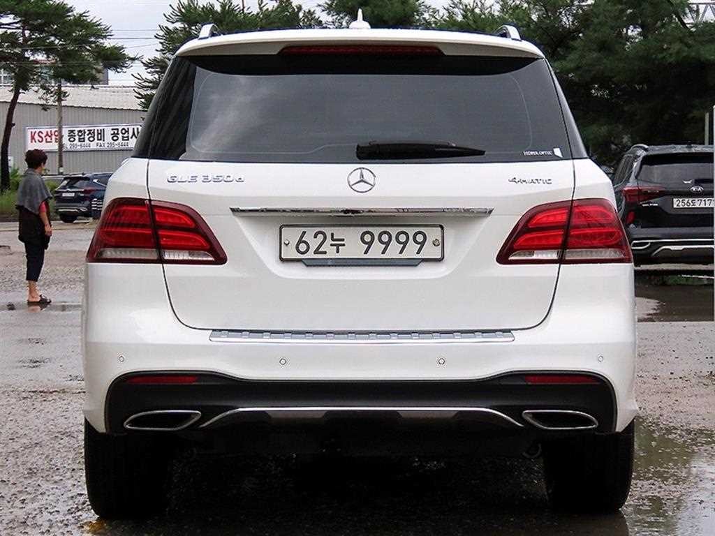 벤츠 GLE 클래스 GLE 클래스 W166 GLE 350 d 4MATIC 이미지 4