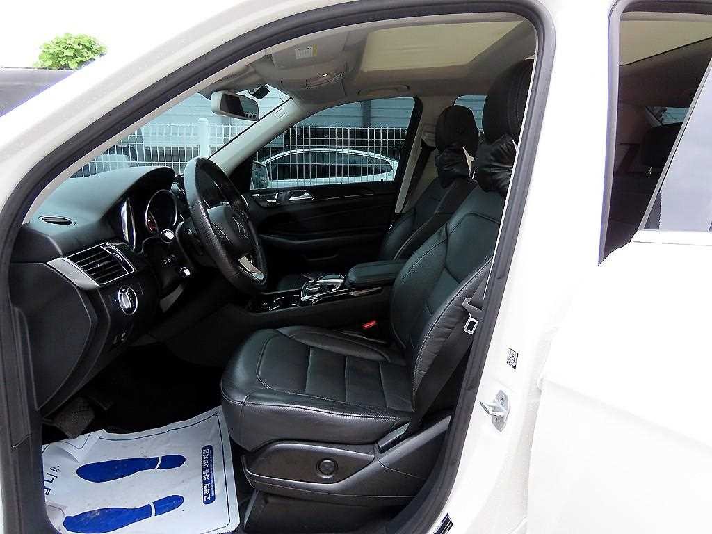 벤츠 GLE 클래스 GLE 클래스 W166 GLE 350 d 4MATIC 이미지 5