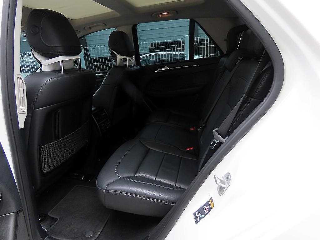 벤츠 GLE 클래스 GLE 클래스 W166 GLE 350 d 4MATIC 이미지 6