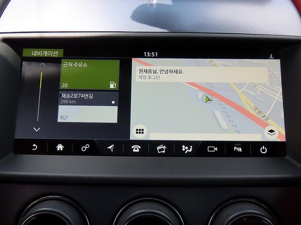 재규어 F-TYPE P300 쿠페 이미지 12