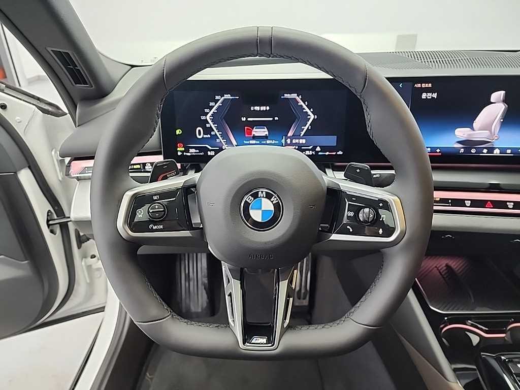BMW 5시리즈 5시리즈 (G60) 523d M 스포츠 이미지 9