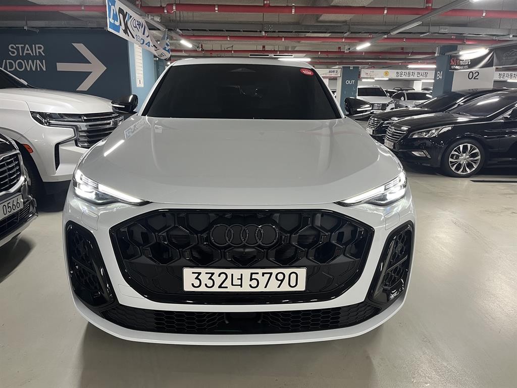 아우디 Q5 Q5 (80A) 스포트백 40 TFSI 콰트로 S-라인 이미지 1