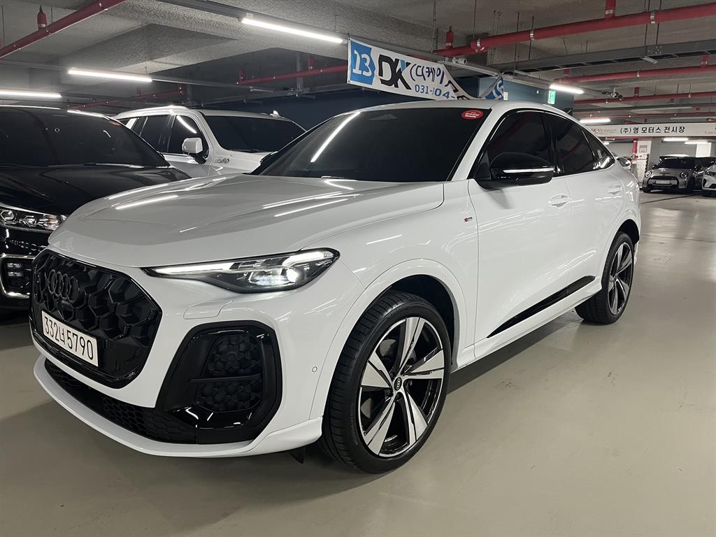 아우디 Q5 Q5 (80A) 스포트백 40 TFSI 콰트로 S-라인 이미지 2