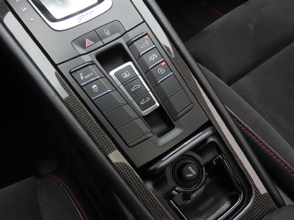 포르쉐 911 카레라 GTS 991 이미지 7