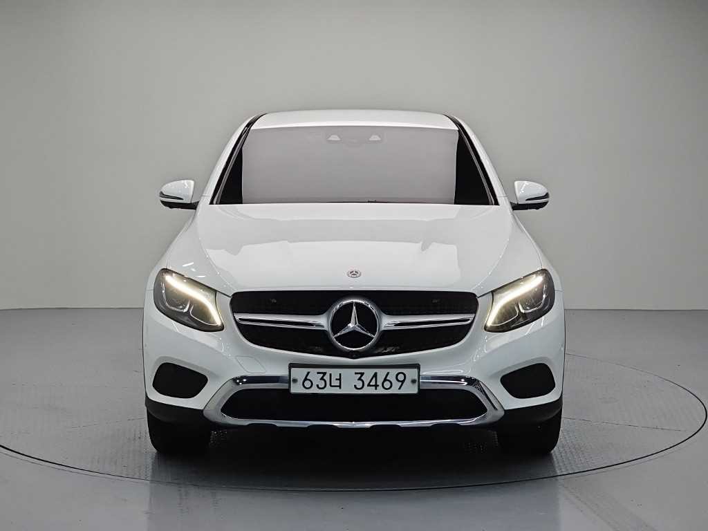 벤츠 GLC 클래스 GLC클래스 X253 GLC 300 4MATIC 쿠페 이미지 2