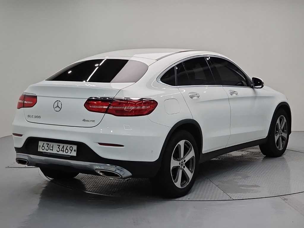 벤츠 GLC 클래스 GLC클래스 X253 GLC 300 4MATIC 쿠페 이미지 4