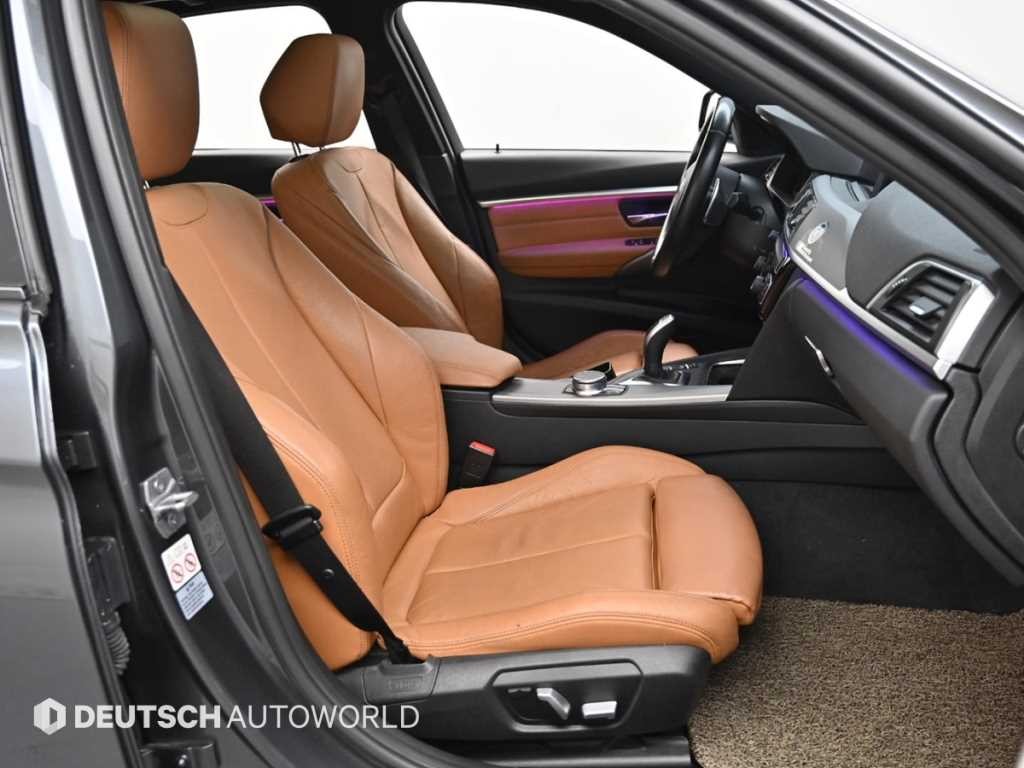 BMW 3시리즈 3시리즈 (F30) 330i M 스포츠 쉐도우 이미지 10