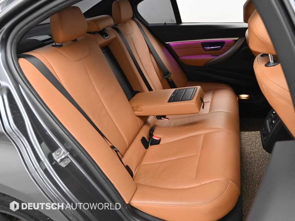 BMW 3시리즈 3시리즈 (F30) 330i M 스포츠 쉐도우 이미지 12