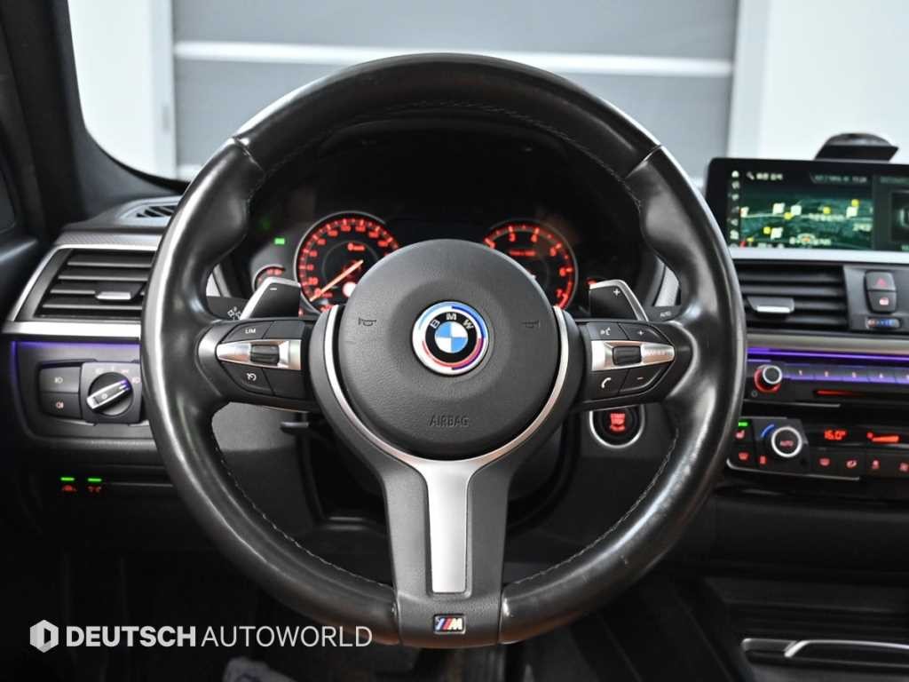 BMW 3시리즈 3시리즈 (F30) 330i M 스포츠 쉐도우 이미지 13