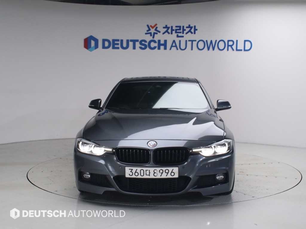 BMW 3시리즈 3시리즈 (F30) 330i M 스포츠 쉐도우 이미지 3