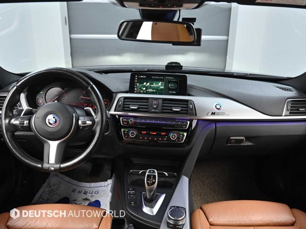 BMW 3시리즈 3시리즈 (F30) 330i M 스포츠 쉐도우 이미지 7