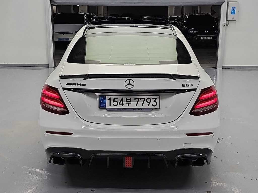 벤츠 E 클래스 E-클래스 W213 E63 AMG 4MATIC+ 이미지 3