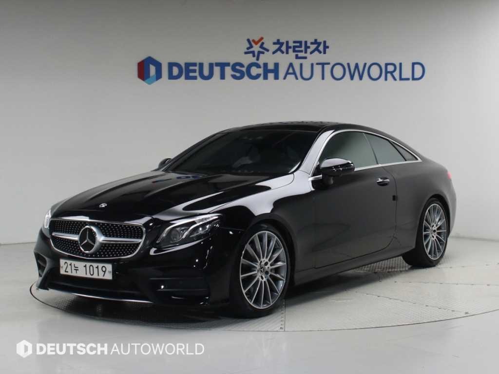 벤츠 E 클래스 E-클래스 W213 E400 4MATIC 쿠페 이미지 1