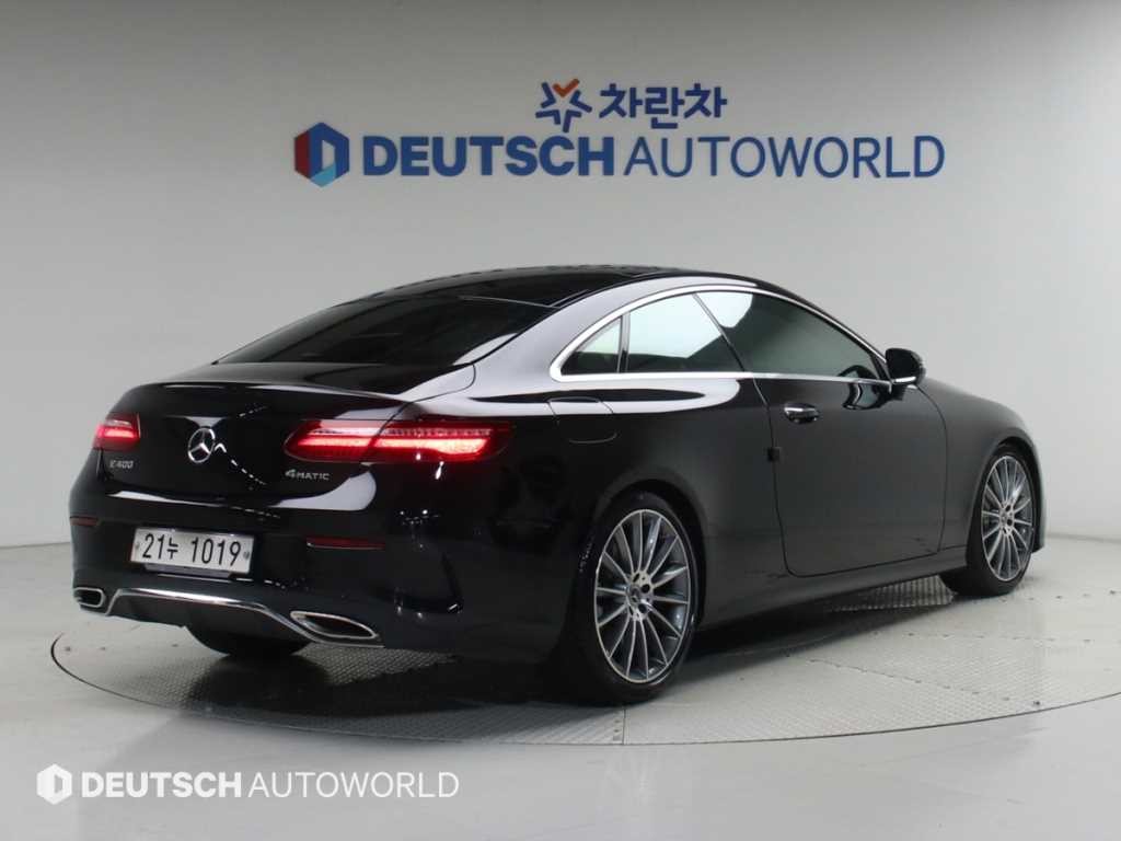 벤츠 E 클래스 E-클래스 W213 E400 4MATIC 쿠페 이미지 2