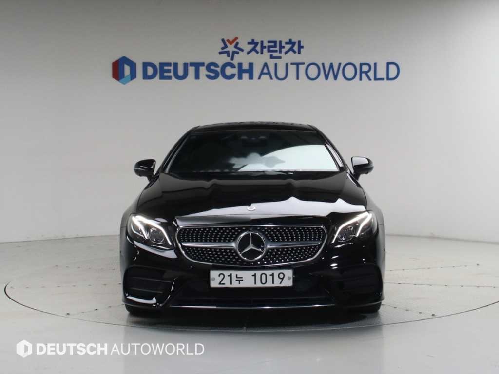 벤츠 E 클래스 E-클래스 W213 E400 4MATIC 쿠페 이미지 3