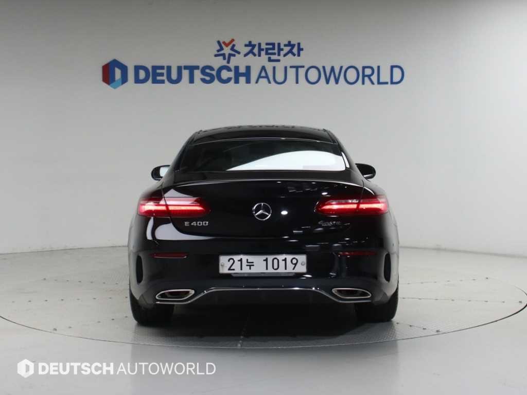 벤츠 E 클래스 E-클래스 W213 E400 4MATIC 쿠페 이미지 4