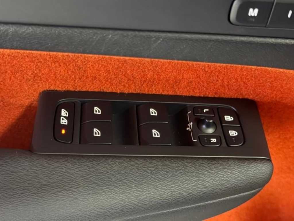 볼보 XC40 B4 AWD R-디자인 이미지 14