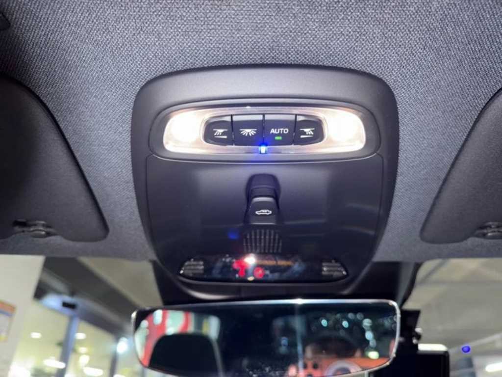 볼보 XC40 B4 AWD R-디자인 이미지 16