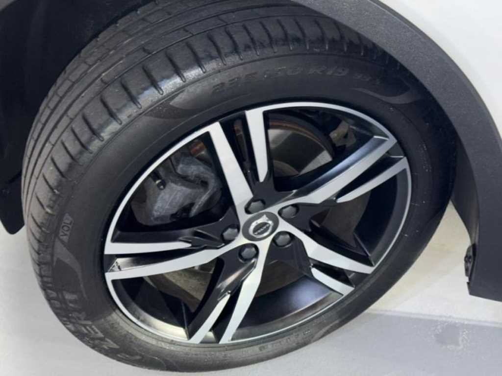 볼보 XC40 B4 AWD R-디자인 이미지 20