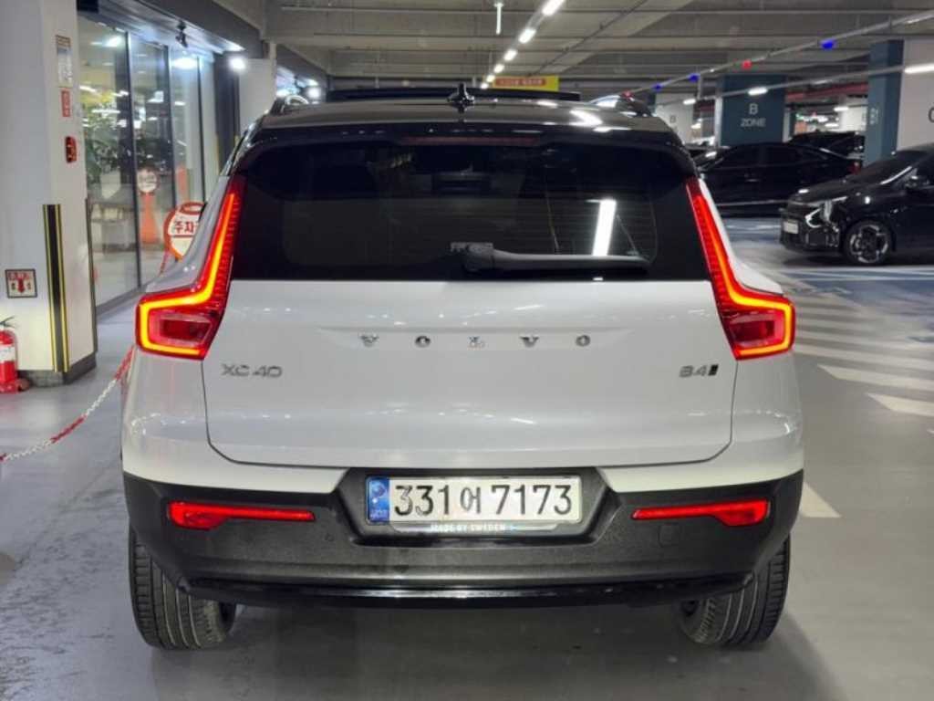 볼보 XC40 B4 AWD R-디자인 이미지 5