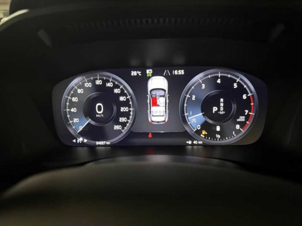 볼보 XC40 B4 AWD R-디자인 이미지 9