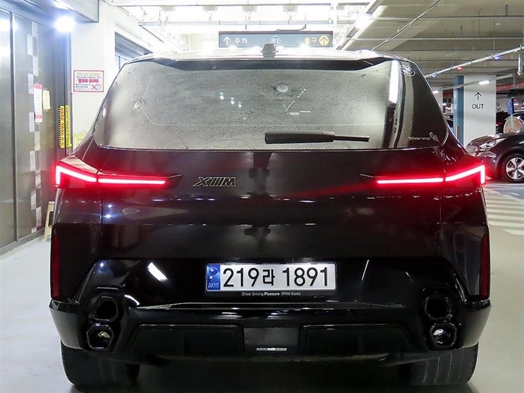 BMW XM XM (G09) 4.4 V8 PHEV 하이글로스 쉐도우 라인 이미지 4