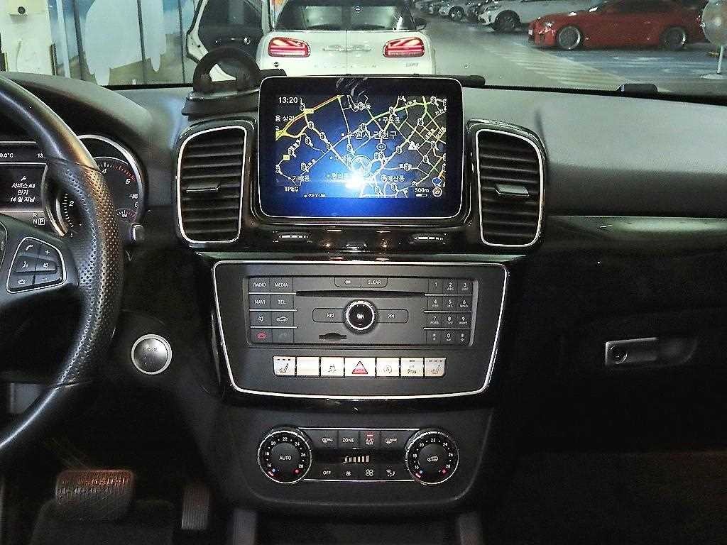 벤츠 GLE 클래스 GLE 클래스 W166 GLE 250 d 4MATIC 이미지 11