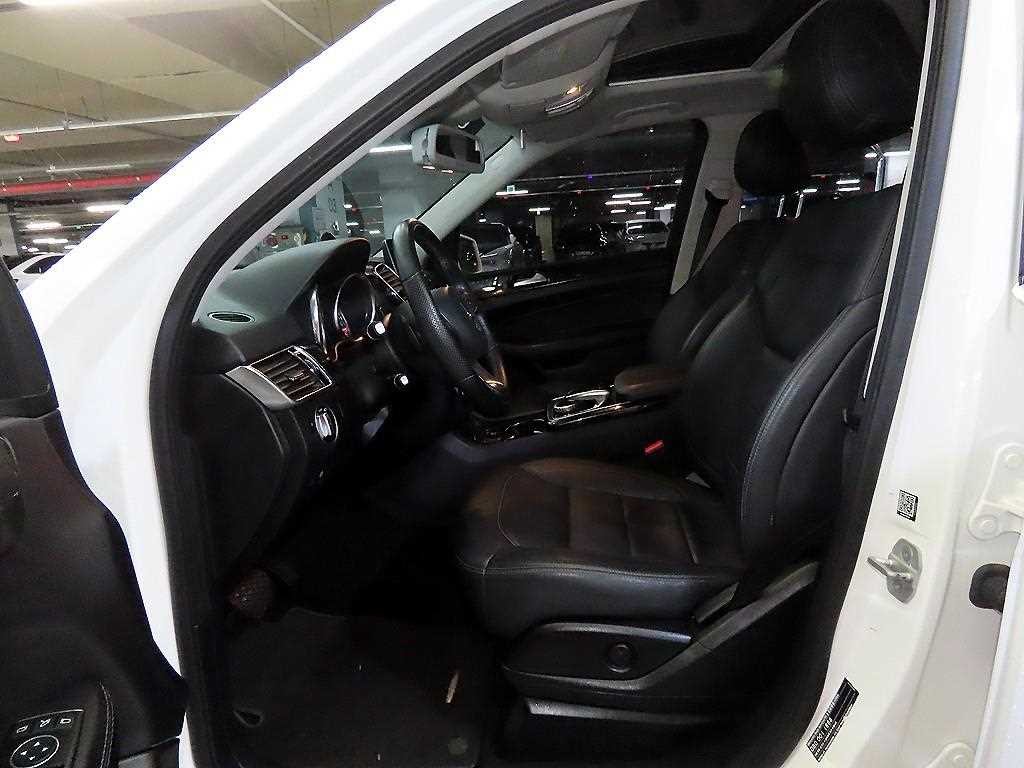벤츠 GLE 클래스 GLE 클래스 W166 GLE 250 d 4MATIC 이미지 6