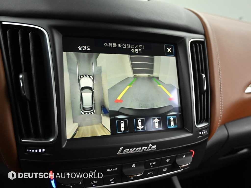 마세라티 르반떼 3.0 AWD 이미지 15